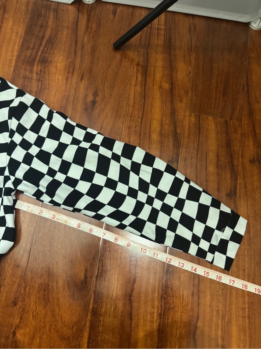 HYFVE Checkered Button Up Shirt Size Medium - Picture 9 of 9